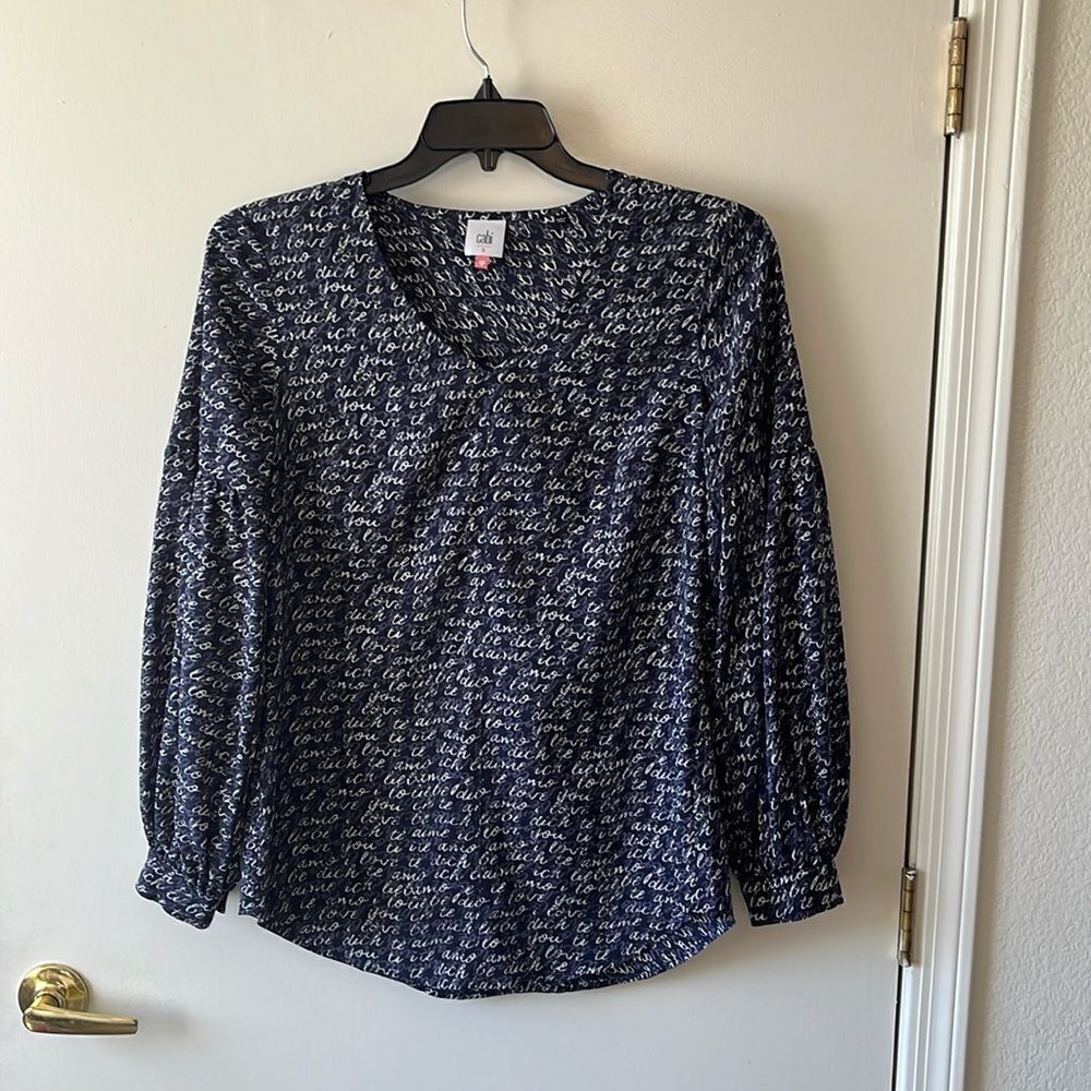 Cabi Te Amo print Blouse Size S Gently used Navy/white